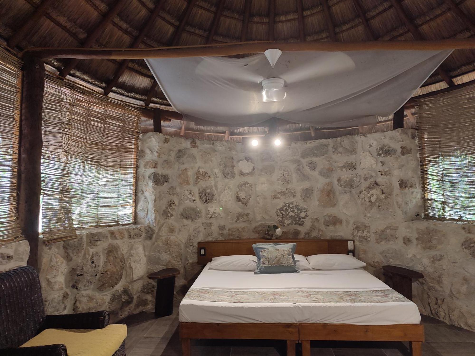 Aldea Maya-Ha Cabanas Con Cenotes Puerto Morelos Exterior photo